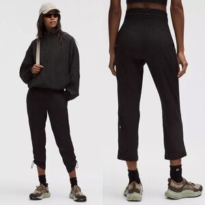 Lululemon Dance Studio Mid-Rise Cropped Pant in Black Size 6